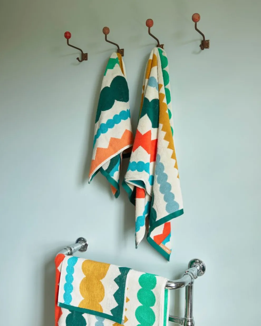 Mixed Fizz Hand & Bath Towel Set