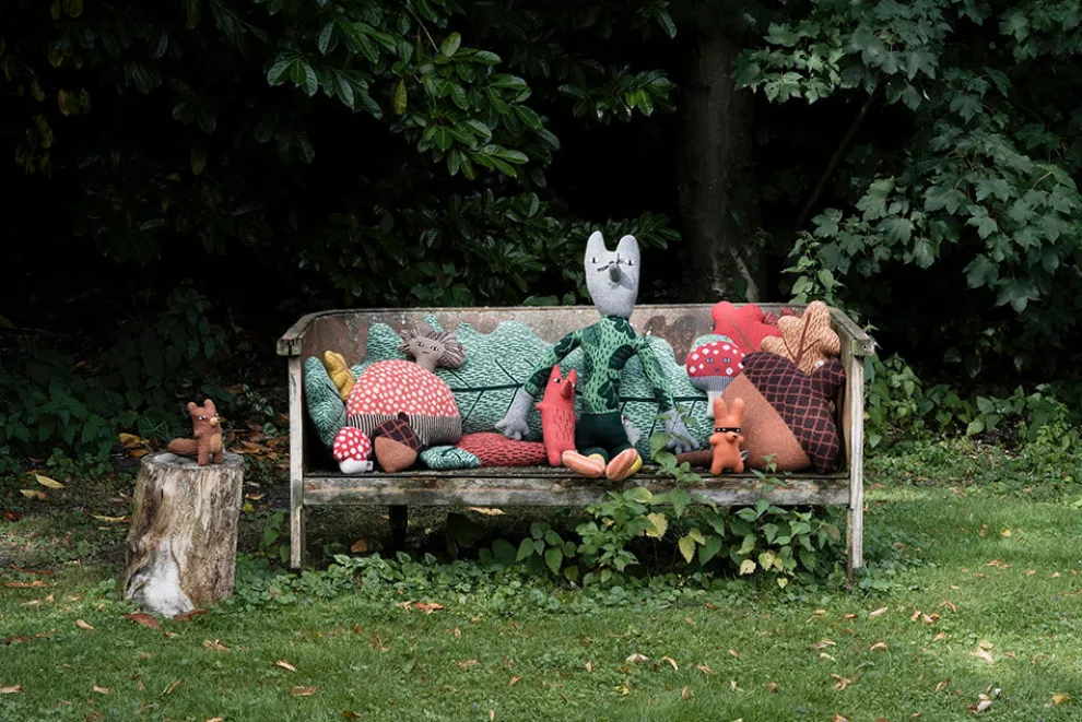 Mini Giant Creature - Grey Wolf