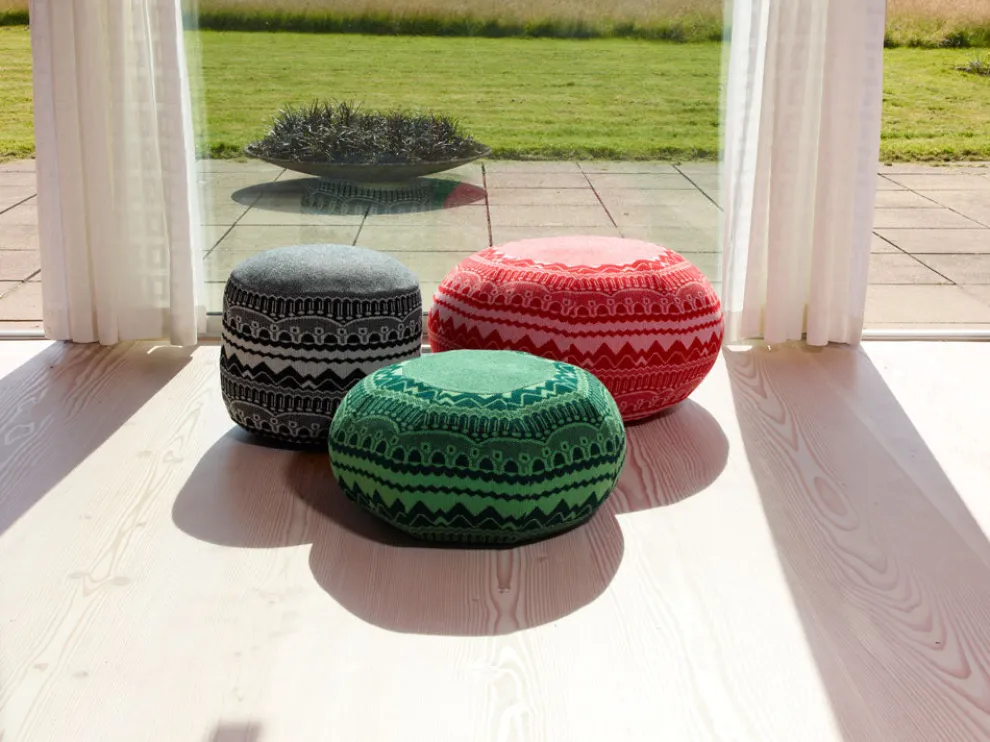 Frank Pouffe in ZigZag - Red