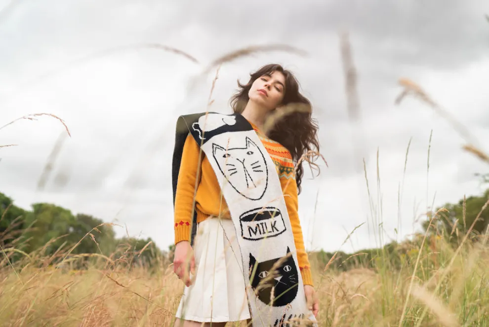 Mog Totem Scarf Black/ White